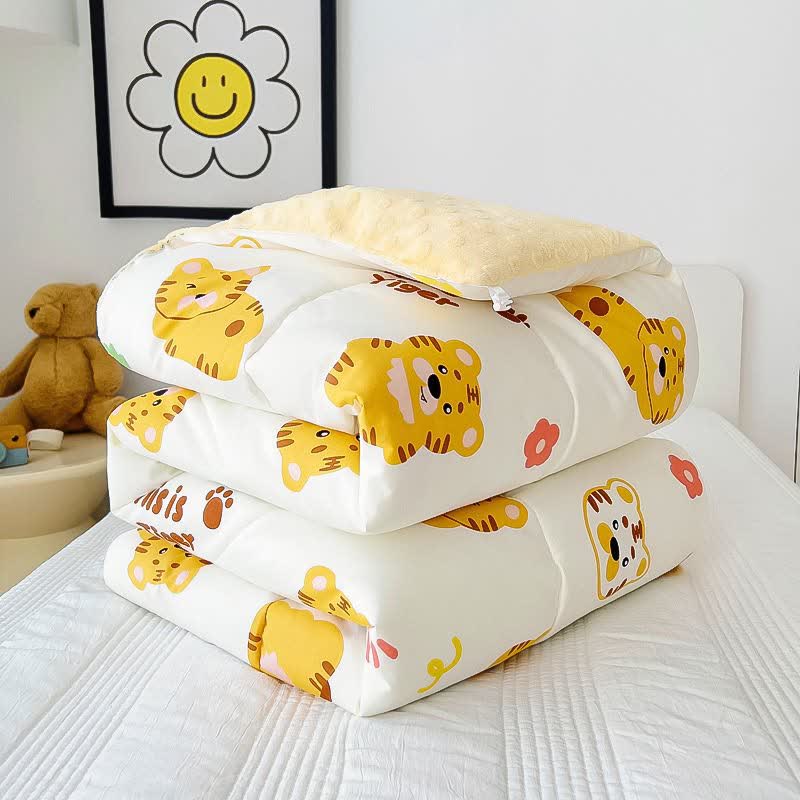Schöne, warme Steppdecke aus Baumwolle mit Tigermotiv für Kleinkinder
