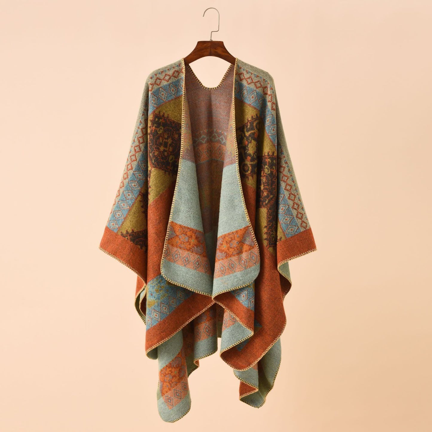 Weicher Schalumhang im Retro-Stil mit geometrischem Muster