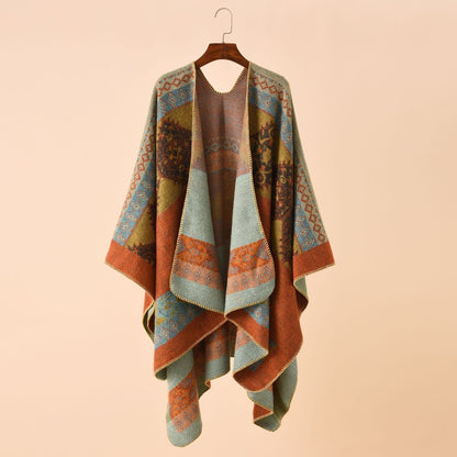 Weicher Schalumhang im Retro-Stil mit geometrischem Muster