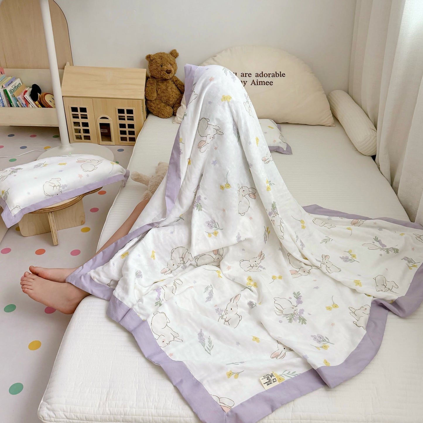 Atmungsaktive Steppdecke „Rural Rabbit“ für Babys und Kleinkinder