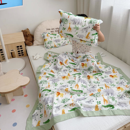 Bambusfaser-Steppdecke mit Dschungeltieren für Kleinkinder