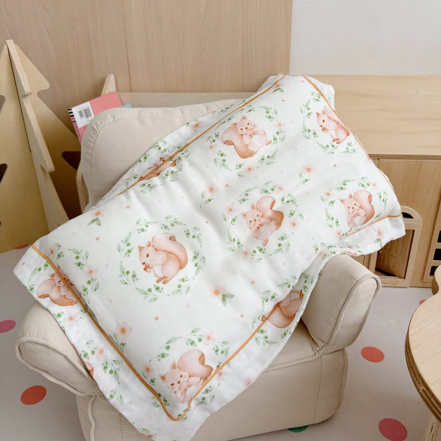 Eichhörnchen-Bambusfaser-Steppdecke für Babys und Kleinkinder