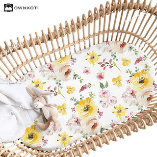 Elastisches Bettlaken für den Moseskorb mit Blumenmuster