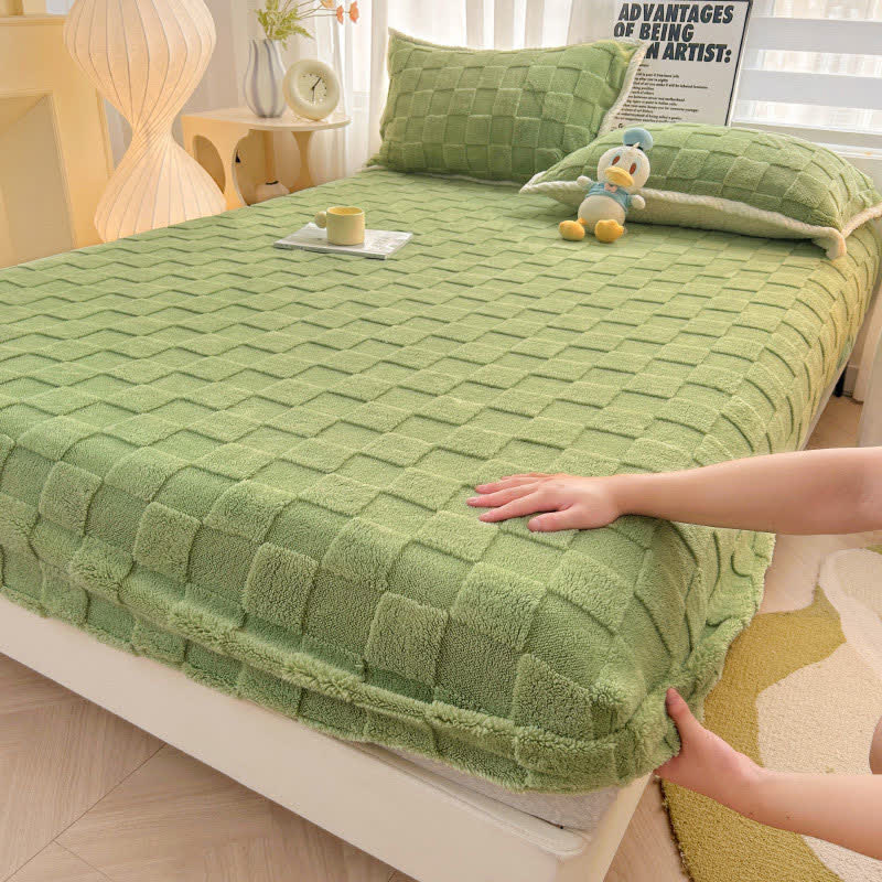 Einfarbiges Fleece-Spannbettlaken mit Schachbrettmuster
