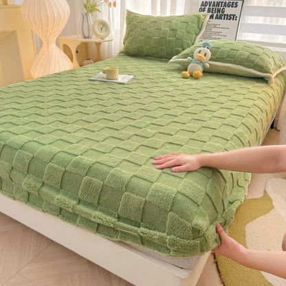 Einfarbiges Fleece-Spannbettlaken mit Schachbrettmuster