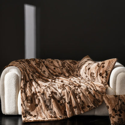 Sofaüberwurfdecke aus Samt mit rustikalem Blumenmuster
