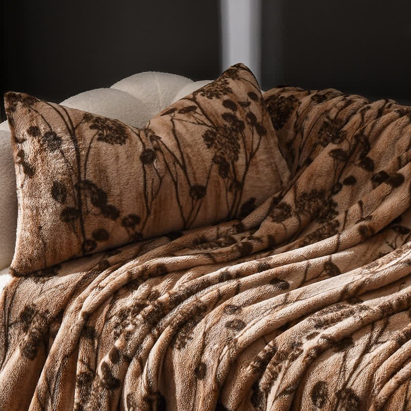 Sofaüberwurfdecke aus Samt mit rustikalem Blumenmuster
