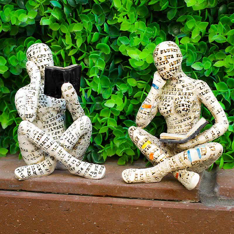 Statue einer lesenden Denkerin, Bücherregal-Dekoration
