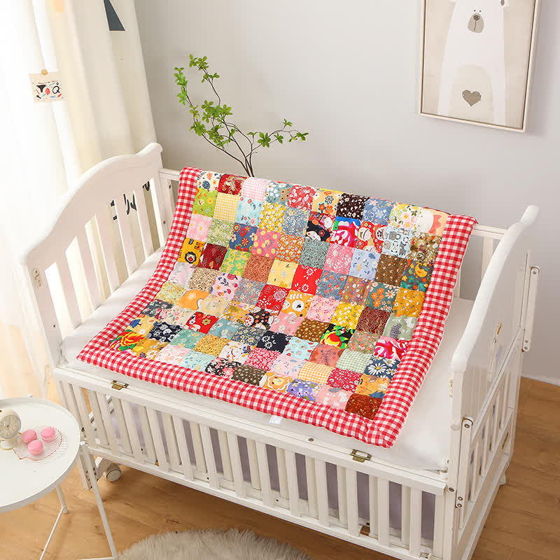 Patchwork-Babydecke aus reiner Baumwolle mit Karomuster