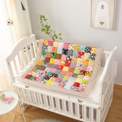 Patchwork-Babydecke aus reiner Baumwolle mit Karomuster