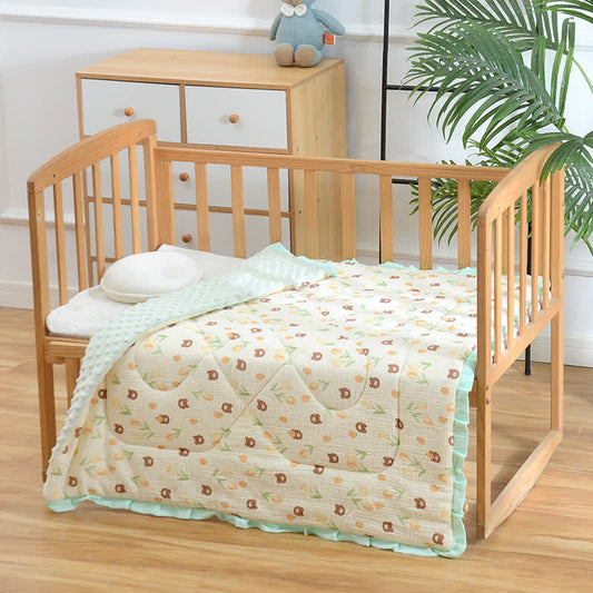 Schöne Babydecke mit Tulpenbär-Motiv