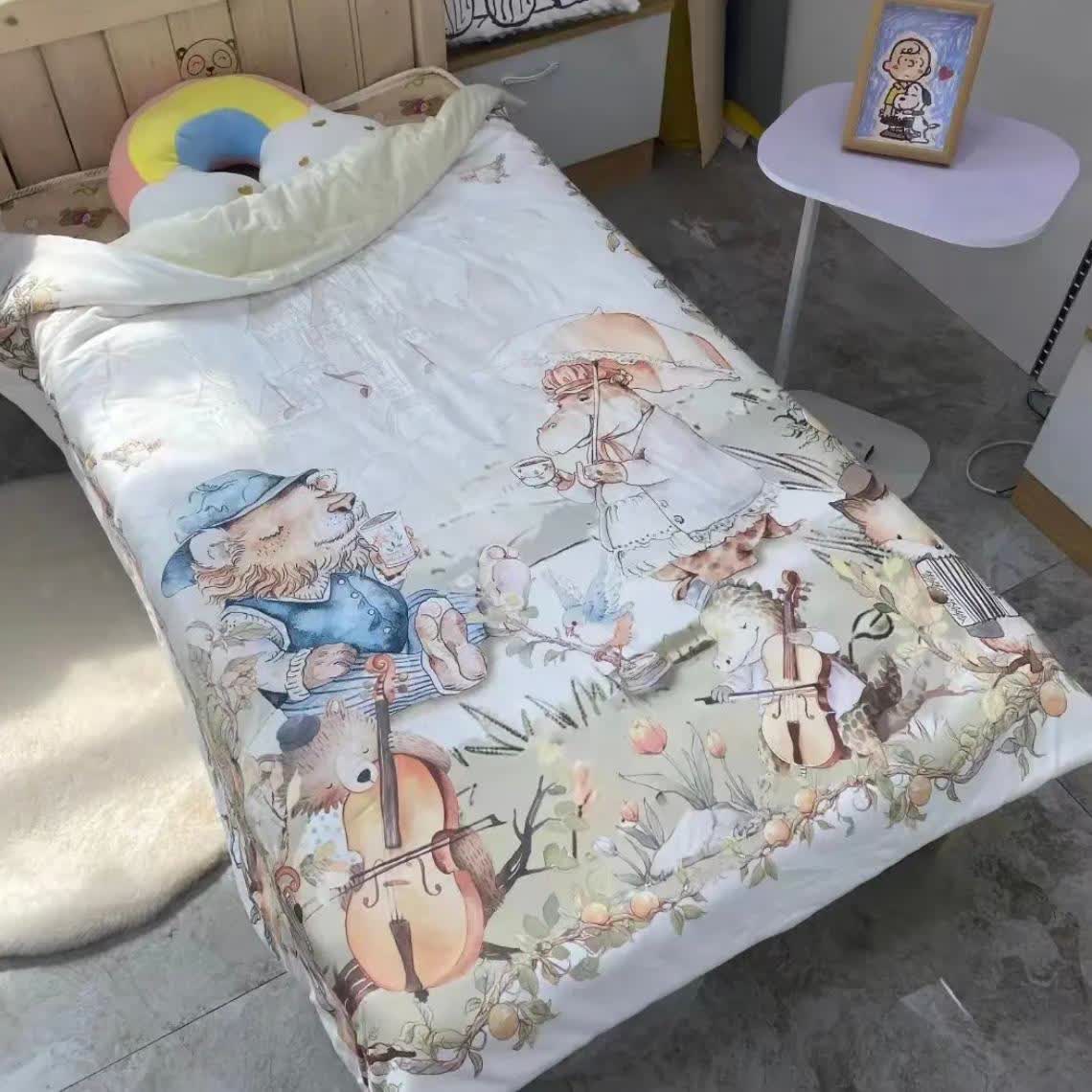 Warme Babydecke aus Baumwolle mit Märchenmotiv