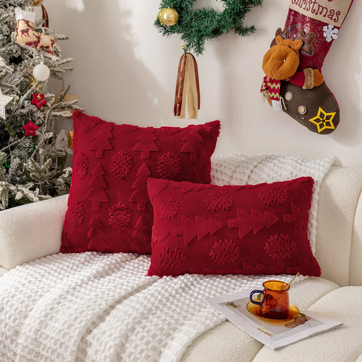Jacquard-Kissenbezug mit Weihnachtsbaum-Dekoration