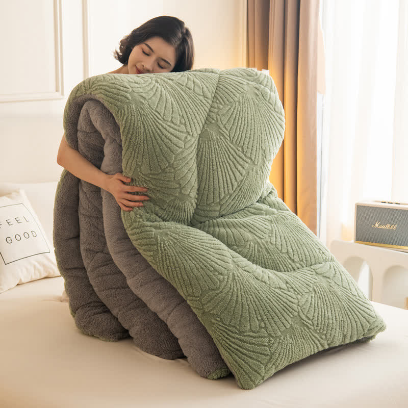 Sherpa-Jacquard-Decke mit Ginkgoblatt und Steppkern