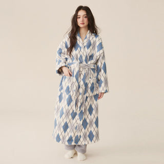Langer Bademantel aus Fleece mit Rautenmuster
