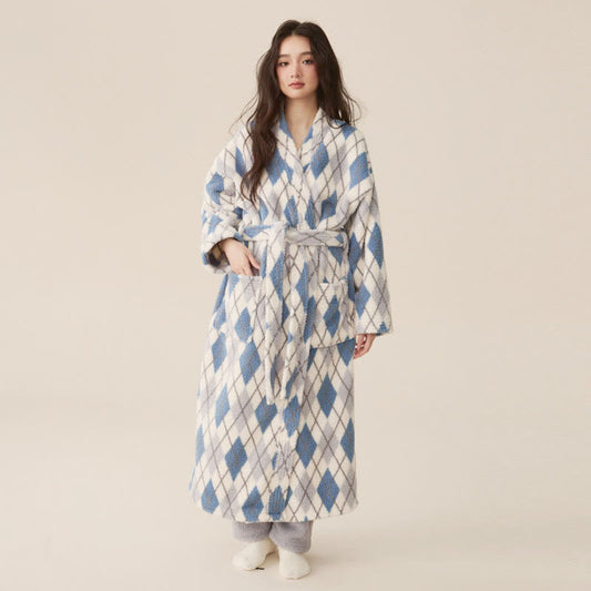 Langer Bademantel aus Fleece mit Rautenmuster