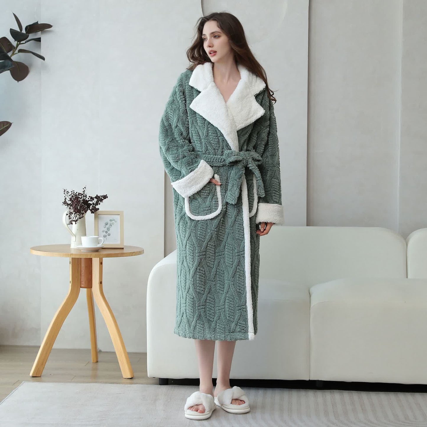 Bademantel aus Jacquard-Fleece mit Reverskragen