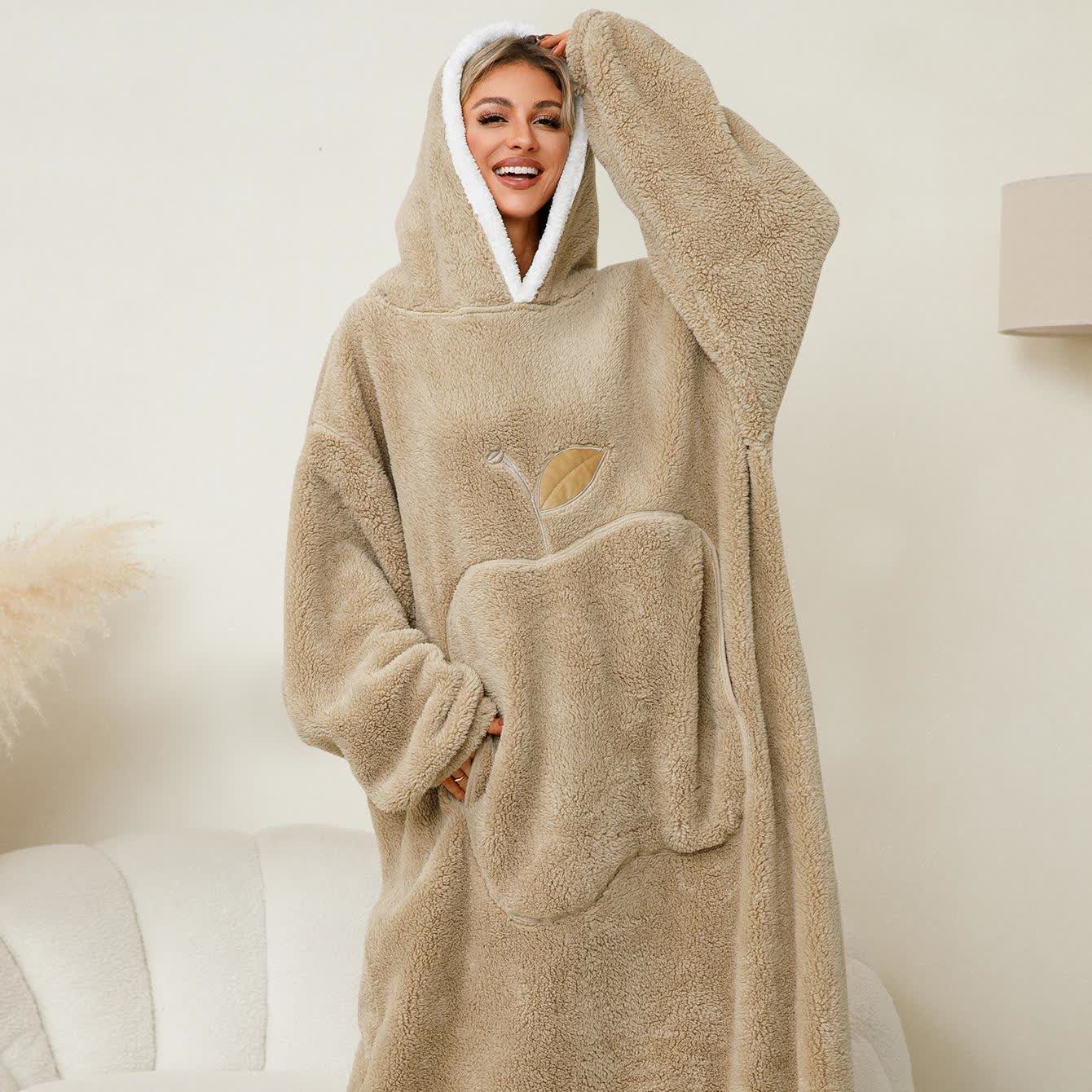 Jacquard-Nachthemd aus Flanell mit Kapuze im Apfel-Design