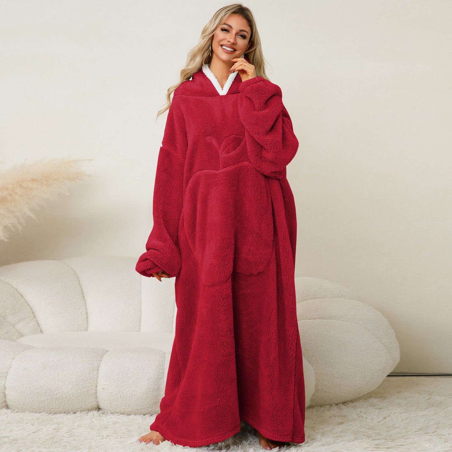 Jacquard-Nachthemd aus Flanell mit Kapuze im Apfel-Design