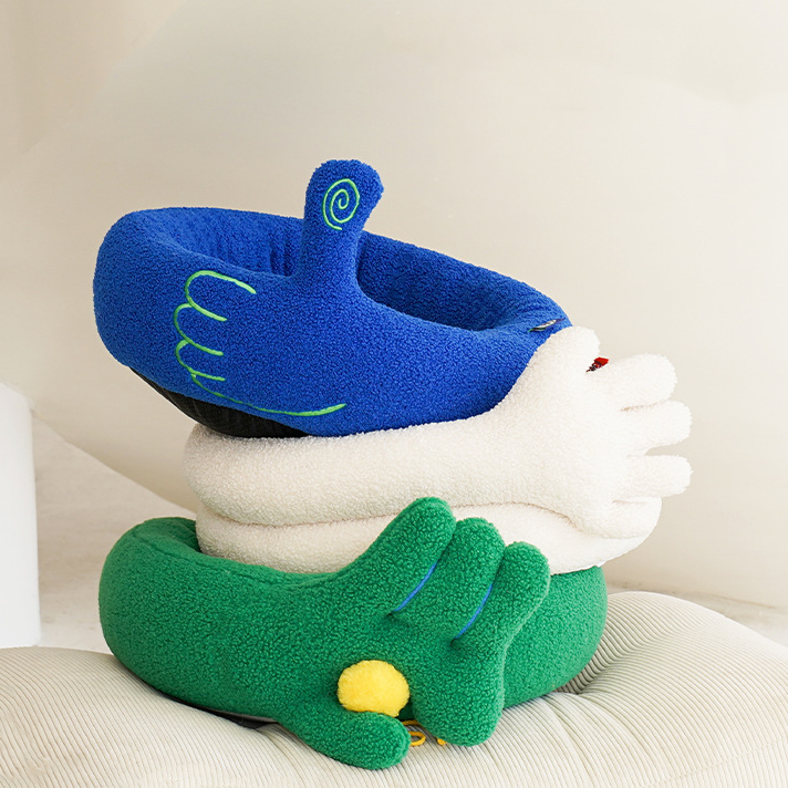 Fingergeste – Warmes Winter-Katzenbett