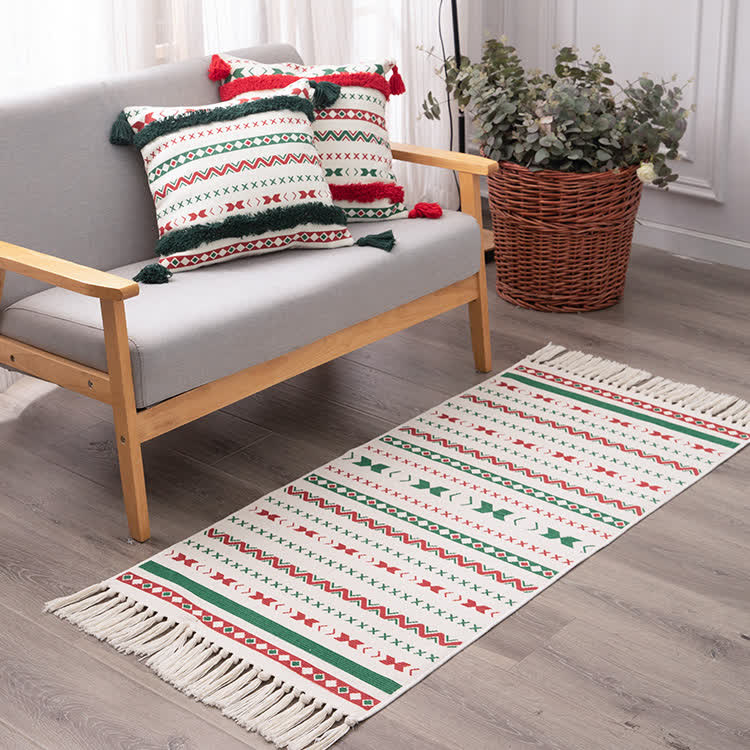 Weihnachtlicher Läuferteppich mit gewebten Quasten