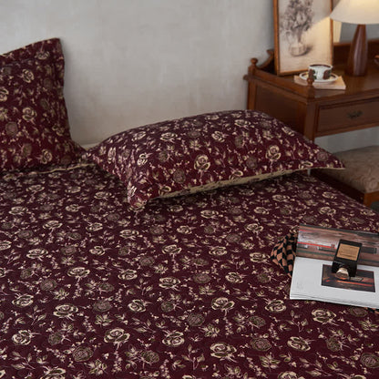 Gesteppte Tagesdecke aus Baumwollgaze im Retro-Rose-Design