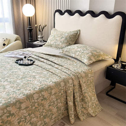 Gesteppte Tagesdecke aus Baumwollgaze mit Jacquard-Blumenmuster
