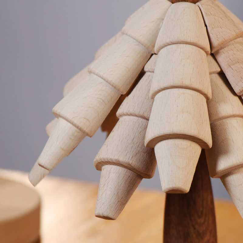 Wärmeisolierendes Tischset aus Holz mit Weihnachtsbaum