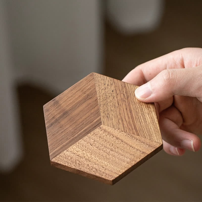 Tischset aus Holz in Sechseckform