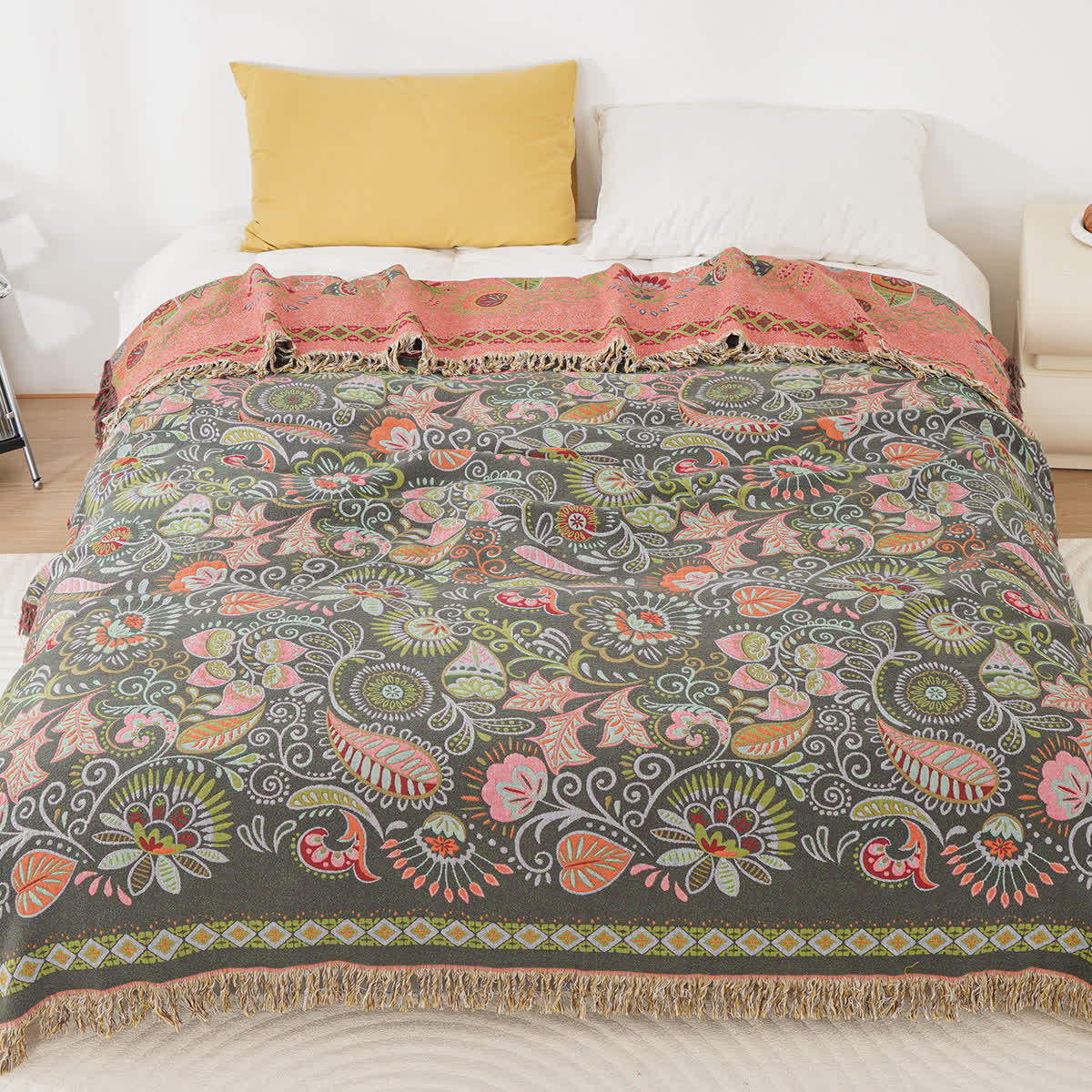 Retro-Paisley-Baumwollgazedecke mit Quaste