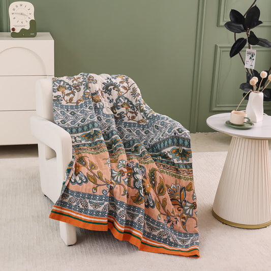 Kuschelige Decke aus Baumwollgaze mit Retro-Blumenmuster