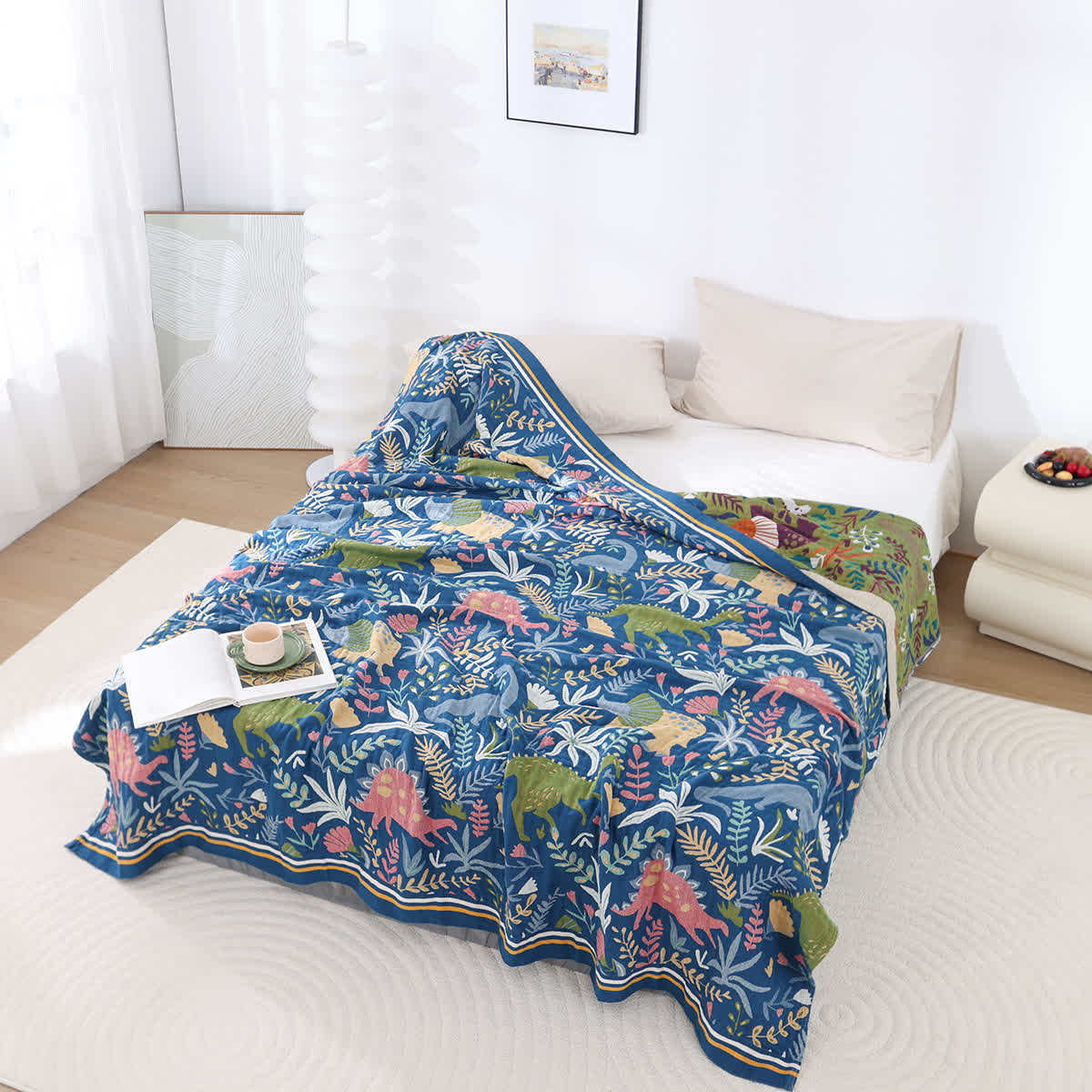 Leichte Steppdecke aus Baumwollgaze mit Dinosaurier-Waldmotiv
