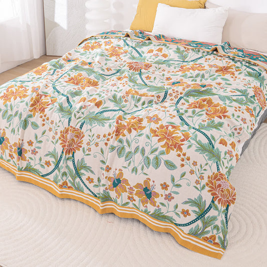 Erfrischende Baumwollgaze-Steppdecke mit Blumenblättern