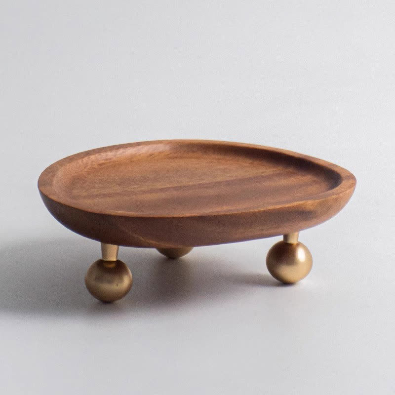 Desserttablett aus Holz im schlichten Stil