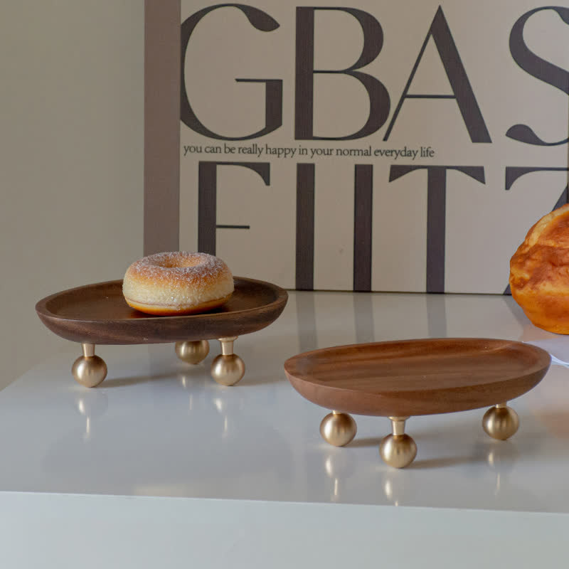 Desserttablett aus Holz im schlichten Stil