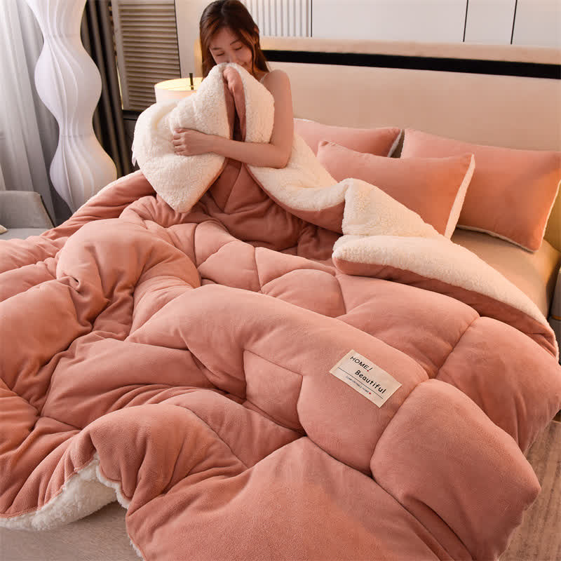 Weiche Sherpa-Decke in Volltonfarbe mit Bettdecke