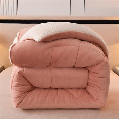 Weiche Sherpa-Decke in Volltonfarbe mit Bettdecke