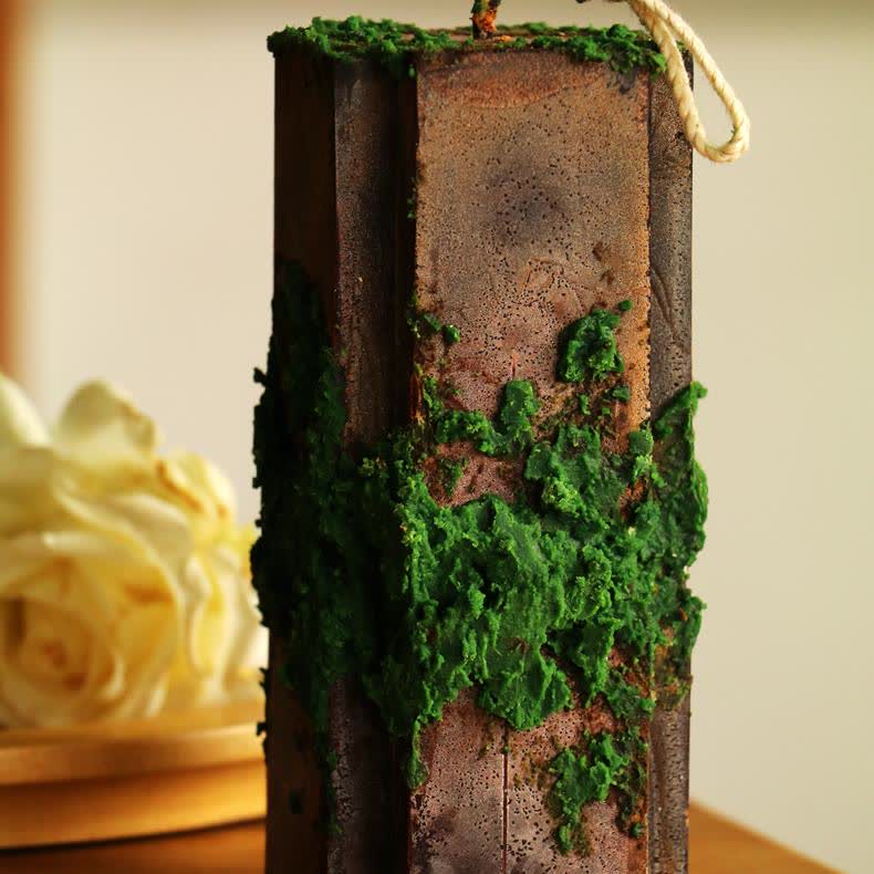 Green Hills & Moss Art Ornament Duftkerze