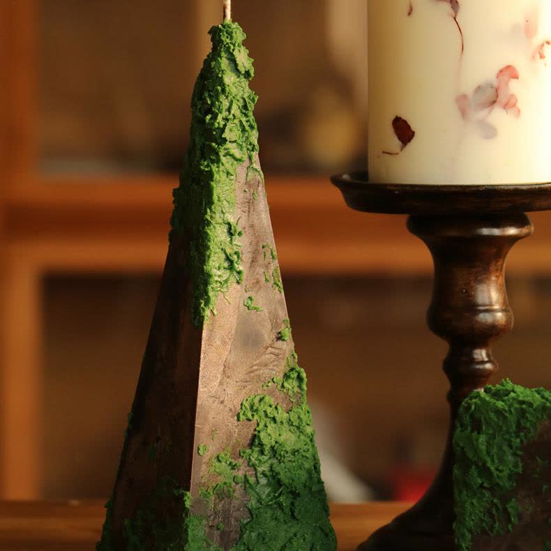 Green Hills & Moss Art Ornament Duftkerze