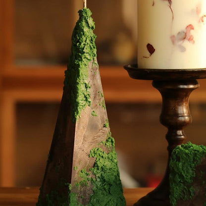 Green Hills & Moss Art Ornament Duftkerze