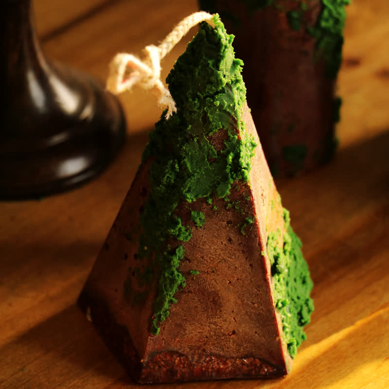 Green Hills & Moss Art Ornament Duftkerze