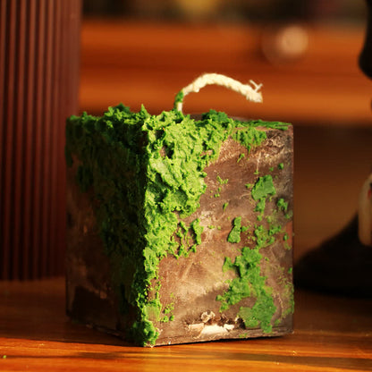 Green Hills & Moss Art Ornament Duftkerze