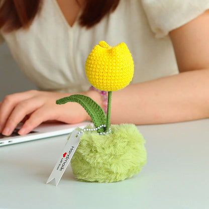 Handgewebte Tulpen-Tischdekoration im Topf