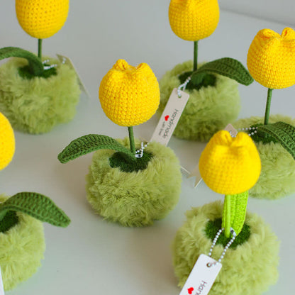 Handgewebte Tulpen-Tischdekoration im Topf