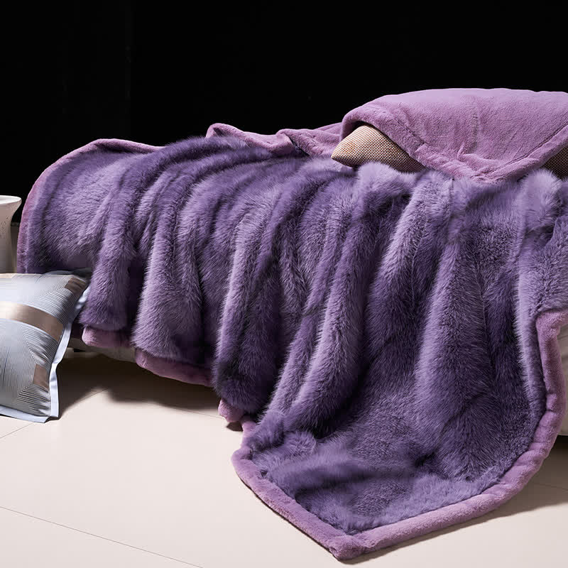 Warme Überwurfdecke mit Farbverlauf aus Kunstfell