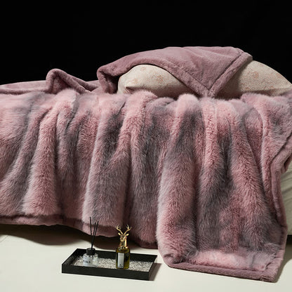 Warme Überwurfdecke mit Farbverlauf aus Kunstfell