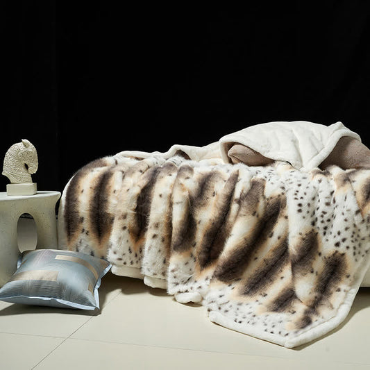 Luxuriöse Überwurfdecke aus Kunstfell mit Leopardenmuster