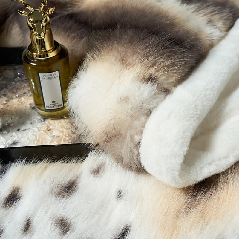Luxuriöse Überwurfdecke aus Kunstfell mit Leopardenmuster
