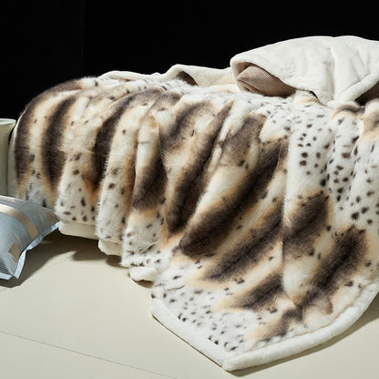 Luxuriöse Überwurfdecke aus Kunstfell mit Leopardenmuster