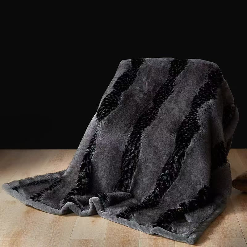 Luxuriöse Winter-Überwurfdecke aus Kunstpelz